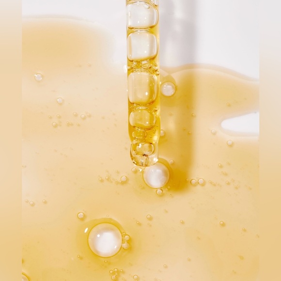 NEW IN BOX Tan-Luxe Illuminating Self-Tan Drops ~ Light/Medium ~ 30 ml - Picture 4 of 9